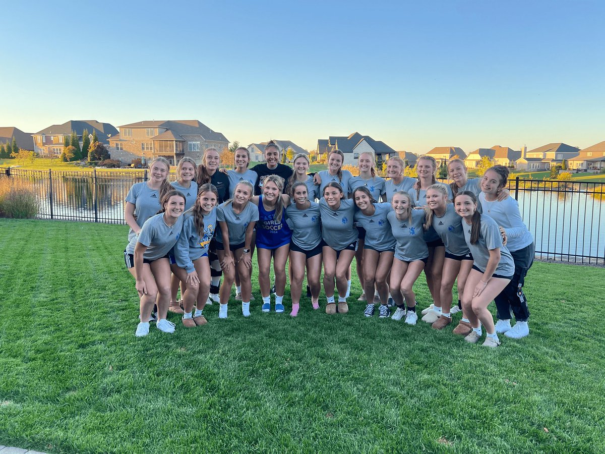 Team meal on the eve of Sectionals. Bring on Memorial!