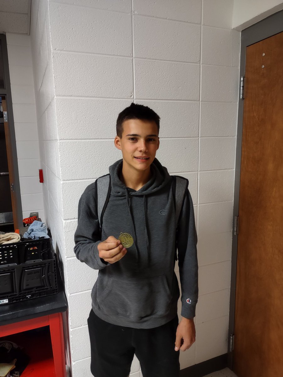 Congratulations to Aiden Evans for placing 5th at the Cassville Invite!
#GreatDayToBeABulldog