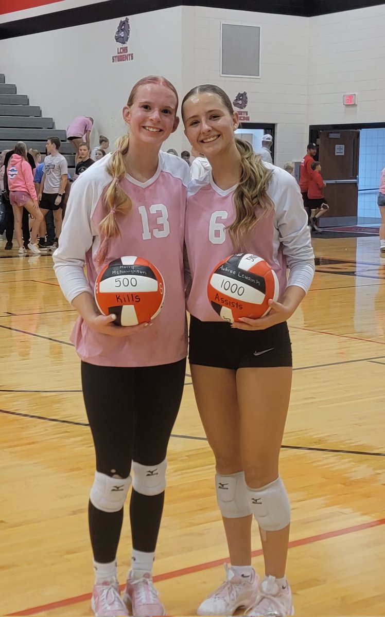 BulldogPride14's tweet photo. Bulldogs fall in 4 sets to SC North 25-14, 21-25, 24-26, 22-25

Holly McNaughton was recognized for 500 kills and Aubree Leusink for 1000 assists. https://t.co/f6sypEQHjy