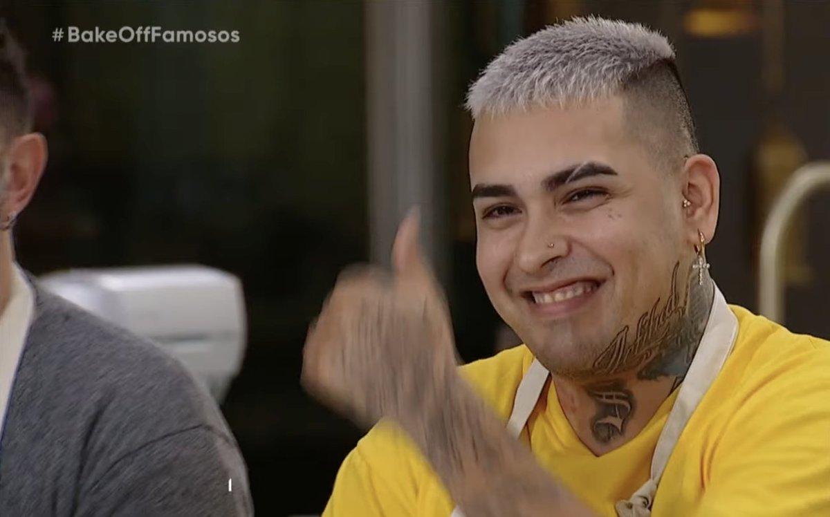IMPARABLE PASTELERO FINO
#BakeOffFamosos