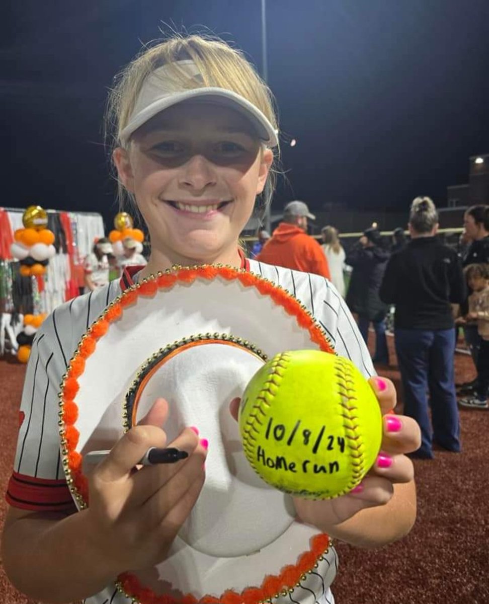 Blythe Howell with a nice homerun over the left field  fence. Macon over Clark County.
