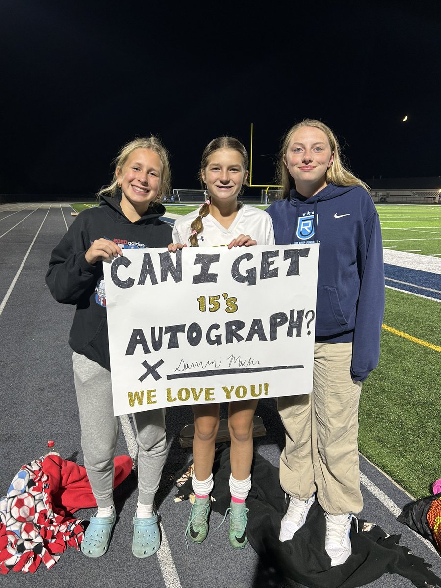 Love how these girls support each other. Thanks for coming and cheering on a Monroe 5-0 win against Edgewood! Can’t wait to watch you all in the spring together. 
<a href="/FOSCSOCCER/">FOSC</a> 
<a href="/HornetsInGame/">Monroe Athletics</a> 
<a href="/mhs_ladysoccer/">Lady Hornet Soccer</a>