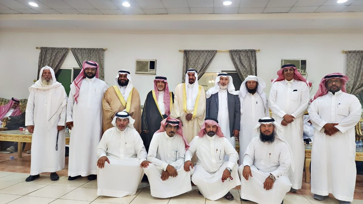 الأستاذ/ شاهر عبد الله مقيت
في لليلة الوفاء و في حفل تقاعدك يمكن القول إنك قدمت العمل الكثير ووجب علينا شكرك على ذلك ونسأل الله تعالى لك التوفيق والسداد في حياتك القادمة ✍🏻
الثلاثاء ١٤٤٦/٣/٢٨هـ
#رواد_مكتب_كشافة_عسير