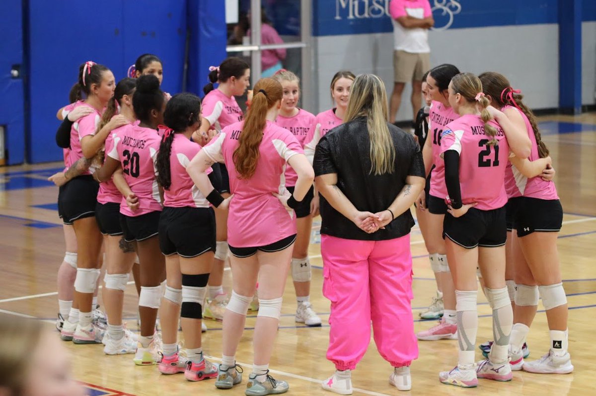 Dubs on pink out night.