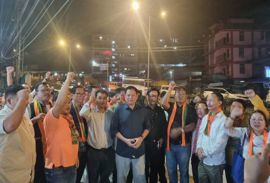 NSange's tweet photo. BJP Arunachal Pradesh celebrated on the remarkable electroral successes  in Haryana and the significant rise of seats in Jammu and Kashmir  led by Shri  Biyuram  Wahge Ji, State President cum Minister, SOB, morcha heads &amp; party karyakartas at BJP HQ Itanagar on 8th October 2024. https://t.co/pgMbjSEVgj