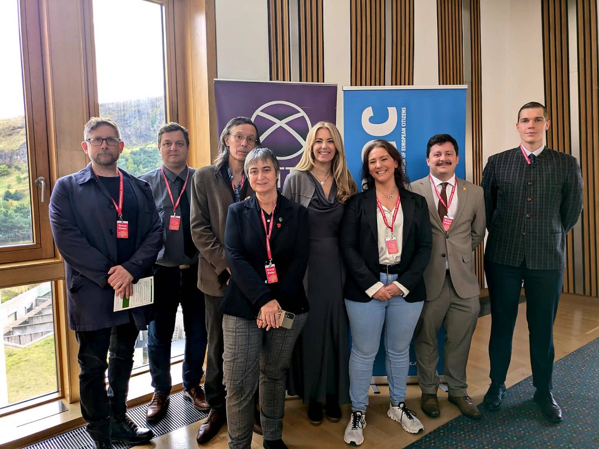 schuetzentirol's tweet photo. Schottische Konferenz für mehr Unabhängigkeit
Am 5. Oktober 2024 nahm eine Delegation des Südtiroler Schützenbundes an einer Unabhängigkeitskonferenz in Schottland teil.
▶️ https://t.co/je9NNttUmi
#iatz #Unabhängigkeit #Freiheit #Heimat #Südtirol #SSB #Schützen #Tirol https://t.co/wtEbYhJA6M