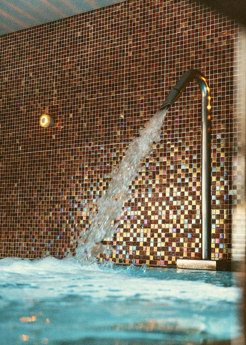 Introducing our new Sunday Stopovers...

Arrive anytime from midday and enjoy a £20 allowance per person towards a delicious meal, plus full access to our rejuvenating spa from 1pm.

From just £195 per room, your perfect Sunday awaits > bit.ly/3WFYfdA