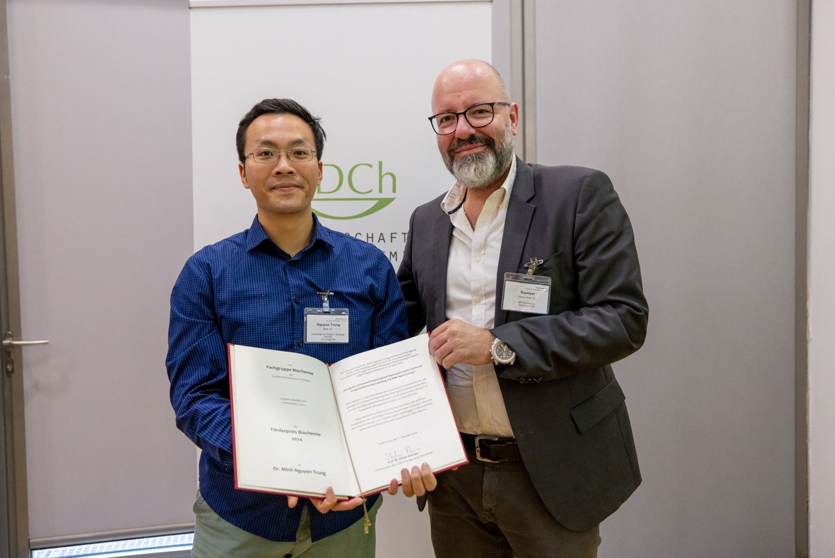 GDCh_BioChem's tweet image. We had a great #GDChBiochem2024 and would like to share a few impressions of our award winners. Congratulations again to Andreas Marx (Albrecht-Kossel-Preis), Nina Hartrampf (German Chemical Biology Lectureship) as well as Davide Tamborrini and Minh Nguyen Trung (Förderpreis).