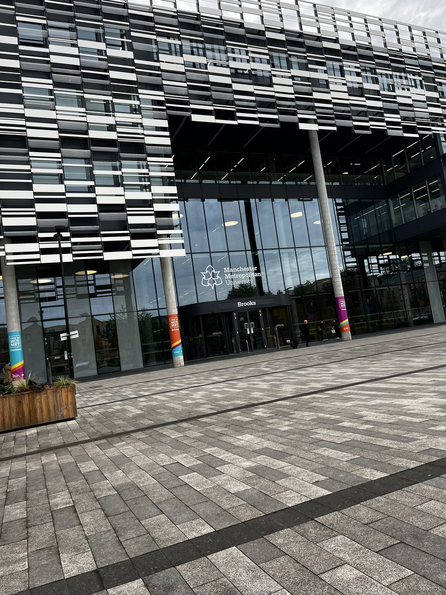 Back to uni &amp; time to learn 🧠👩🏽‍⚕️🦴🩻
MMU Advanced Clinical Practice apprenticeship!