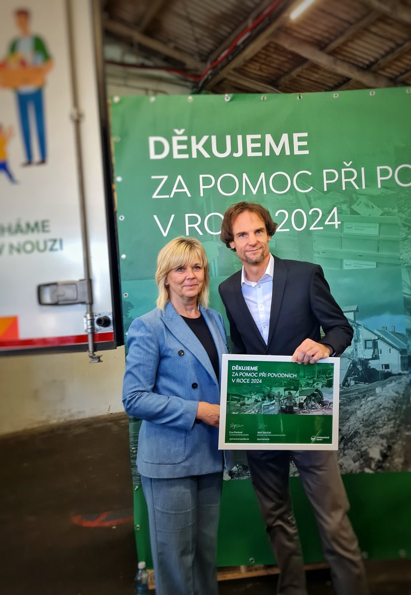 Děkujeme potravinovým bankám za jejich roli při nedávných povodních a organizaci dnešního setkání s dárci za účasti prvni dámy, paní Evy Pavlové. Jsme hrdí, že jsme se do pomoci mohli rychle a efektivně zapojit a podpořit lidi v postižených oblastech stejně jako záchranné složky.