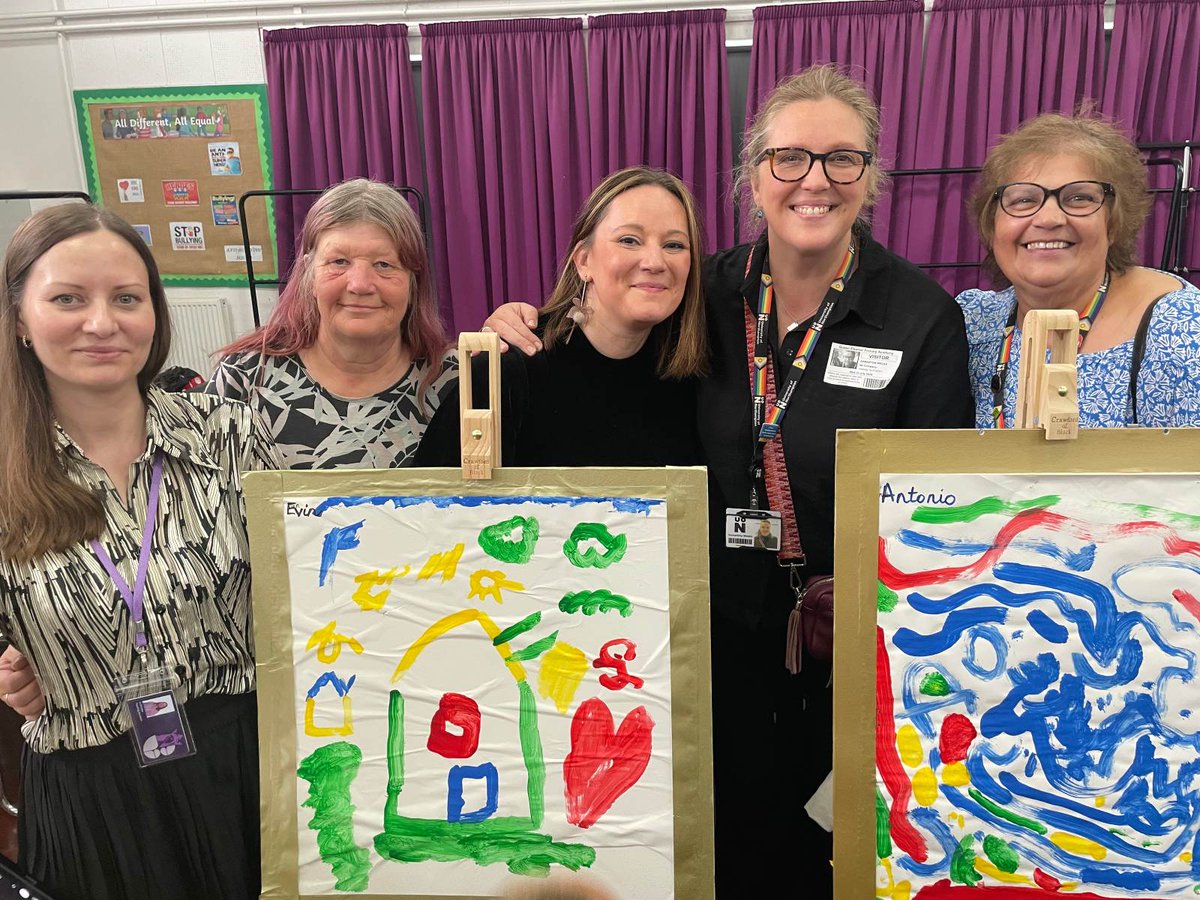 UniofNorthamptonNews (@uninhantsnews) on Twitter photo Children from <a href="/QEPAcademy/">Queen Eleanor Primary Academy</a> - working with <a href="/UniNorthampton/">EarlyYears</a> academics - have improved their communication and language skills by using Henri Matisse's classic works of art.
northampton.ac.uk/news/children-…
#matisse #henrimatisse #earlyyears #art #impressionism Children from <a href="/QEPAcademy/">Queen Eleanor Primary Academy</a> - working with <a href="/UniNorthampton/">EarlyYears</a> academics - have improved their communication and language skills by using Henri Matisse's classic works of art.
northampton.ac.uk/news/children-…
#matisse #henrimatisse #earlyyears #art #impressionism