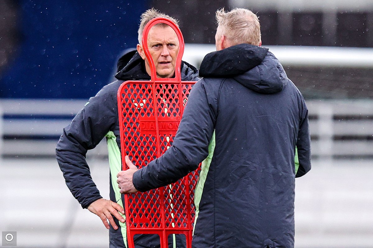 Inpho Photography (@inphosports) on Twitter photo "Head In The Game"
<a href="/IrelandFootball/">Ireland Football โฝ๏ธ๐ฎ๐ช</a> manager Heimir Hallgrรญmsson pictured at training in Finland this morning ahead of tomorrow night's Nations League game between the two (๐ธ <a href="/RyanByrnePhoto/">Ryan Byrne</a>) "Head In The Game"
<a href="/IrelandFootball/">Ireland Football โฝ๏ธ๐ฎ๐ช</a> manager Heimir Hallgrรญmsson pictured at training in Finland this morning ahead of tomorrow night's Nations League game between the two (๐ธ <a href="/RyanByrnePhoto/">Ryan Byrne</a>)