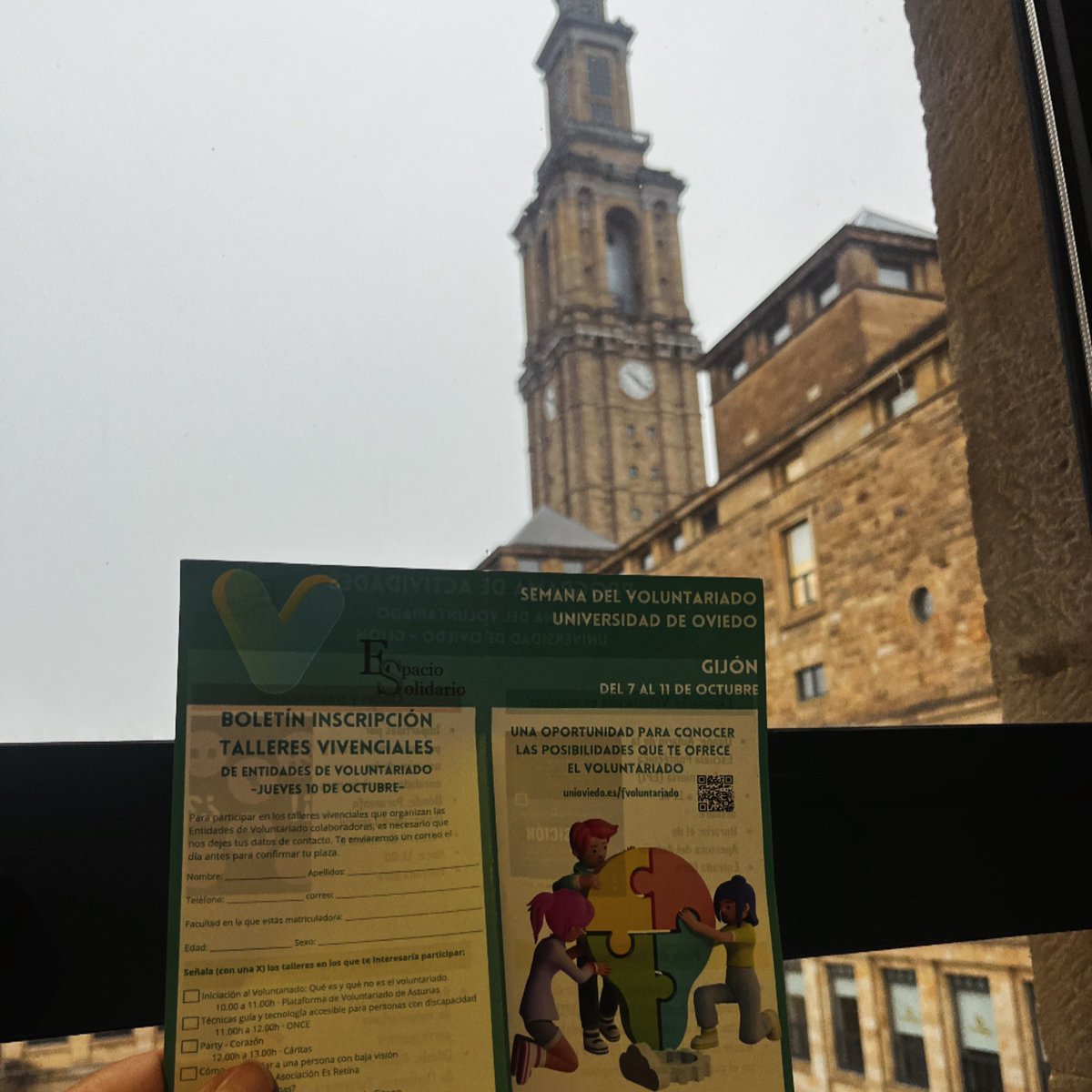 Hoy seguimos en el campus de Gijón dando a conocer el programa de voluntariado de ATELAS gracias a la Plataforma del Voluntariado de Asturias.
#EspacioSolidario #Uniovi #Voluntariado #TEL #TDL