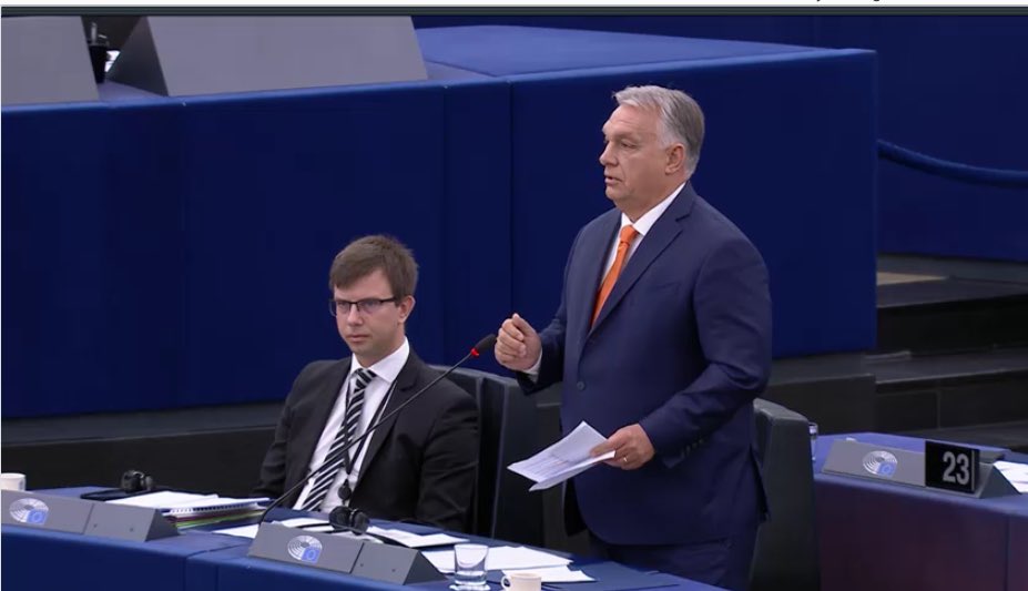 Alexander Bakker tweet media