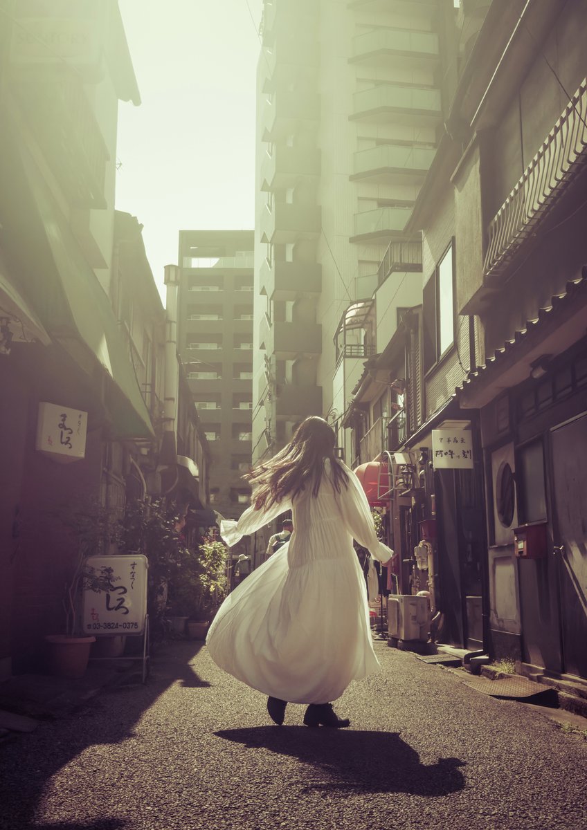 KenkoTokina_JP's tweet photo. スマホで本格的なフィルターワークが可能な #EXAPRO 🌟
本日から見崎豪氏による写真展「手のひらの世界」開催📸
会期:10/9 (水) ~ 10/21 (月)
場所:ケンコー・トキナー 本社2Fギャラリー
※火曜日は定休日です。
▼見崎豪氏のSNSアカウントはコチラ
X:@SUGURU_MISAKI
Instagram:https://t.co/ZfePjr09kt
▼詳細はコチラ
https://t.co/sbGnR2ugBx
#スマホ用フィルター #フィルタークリップ