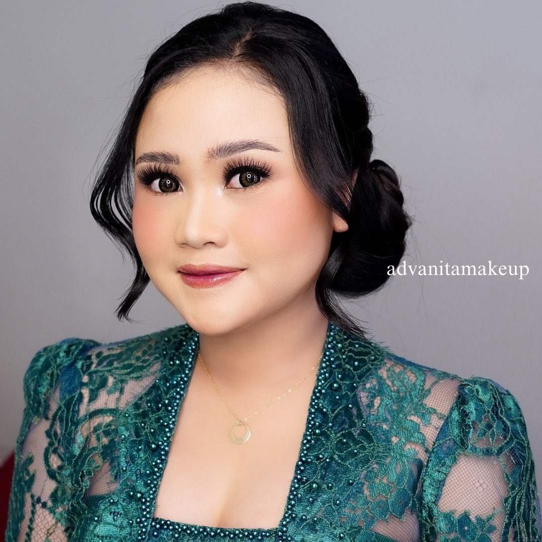 advanitamakeup's tweet photo. @rizkameliaput Mampir ke advanitamakeup kak🥰 https://t.co/9GcdMbSv72