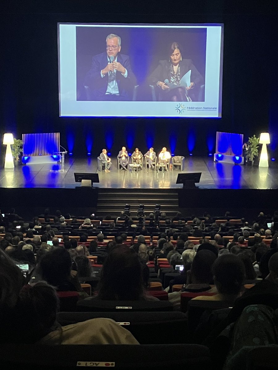 En place, au congrès de la  <a href="/FCPTS4/">FCPTS</a> #teamkine des gens?