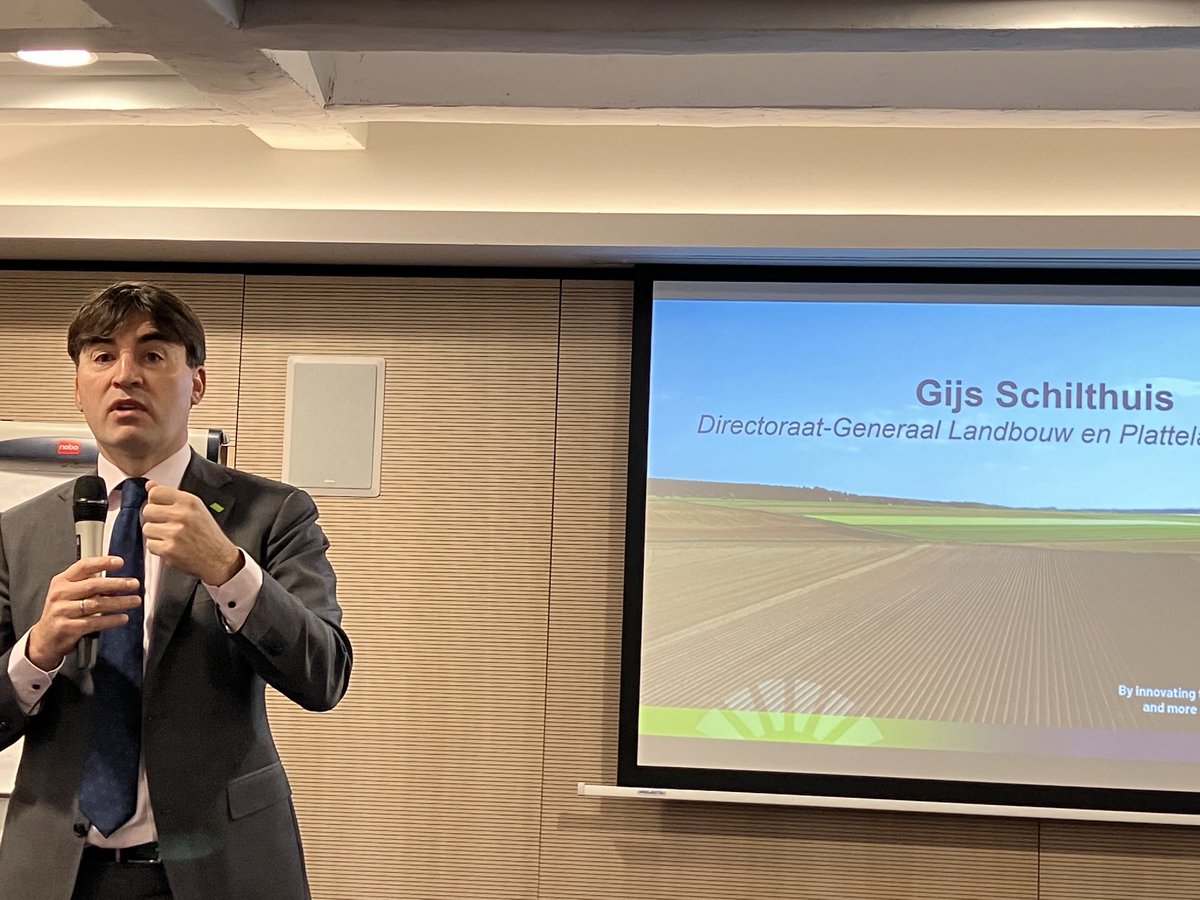 Presentatie van ⁦<a href="/gijsschilthuis/">Gijs</a>⁩ op #FoodNL bijeenkomst op #EWRC in Brussel. Afdelingshoofd op #DGLandbouw van #EU commissie ⁦<a href="/RegioFoodValley/">Regio Foodvalley</a>⁩