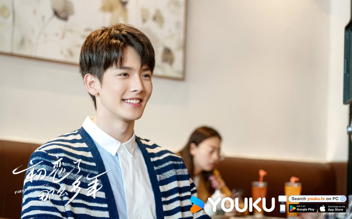 YoukuOfficial's tweet photo. #FirstRomance Who's your pick: the gentle Yan Ke or the playful Yan Ke? #WangYilun
#初恋了那么多年 #王以纶

#YOUKU #优酷 https://t.co/wV06YUqptO
