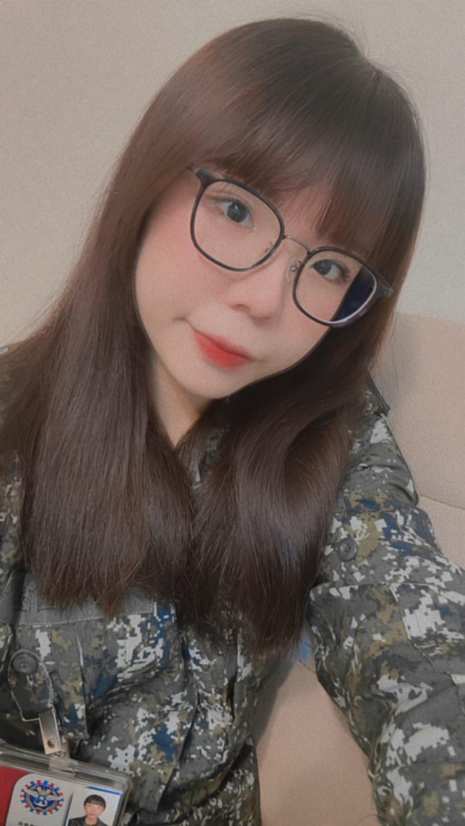 【网友投稿 No.1113】台妹眼镜小姐姐 #眼镜娘 #眼镜妹 #投稿 #反差 #投稿曝光 #女友 #女友分享 #女友系列 #女同学 #女同事 https://t.co/GQ8loHT3tM