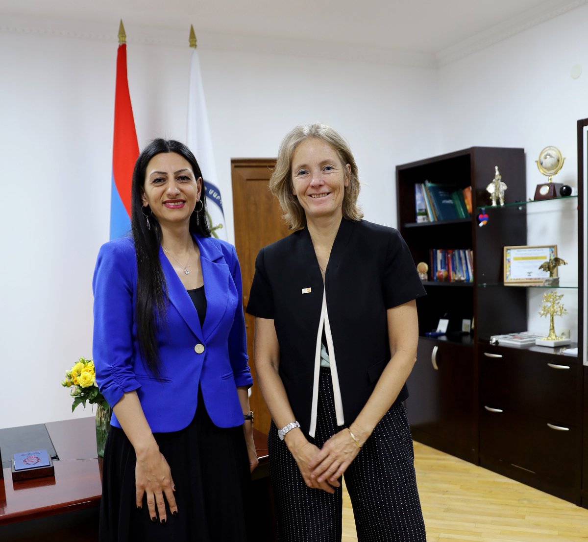 🌟<a href="/UNFPA/">UNFPA</a> Regional Director <a href="/BauerFlorence/">Florence Bauer</a> thanked <a href="/OmbudsArmenia/">Armenia Ombudsperson 🇦🇲</a> for the longstanding collaboration.
Committed to support the Office of the Human Rights Defender in promoting and protecting human rights in #Armenia! 🤝