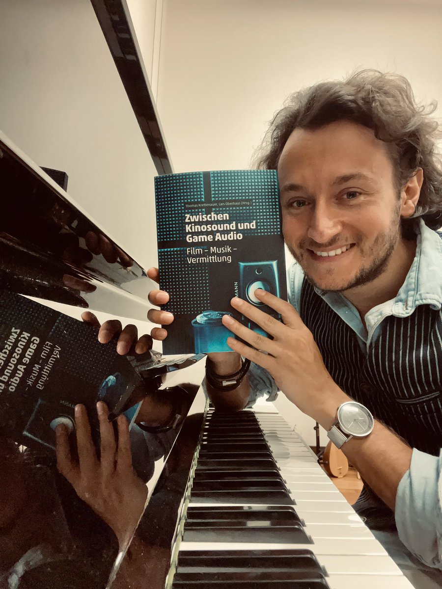 JW_deWith's tweet image. 🎉 It’s finally out! I’m so proud to share my first book publishing collaboration, Zwischen Kinosound und Gameaudio (In English: Between Cinema Sound and Game Audio), initiated by @thomaskrettenauer and Lars Oberhaus, published by Waxmann. 📚🎶