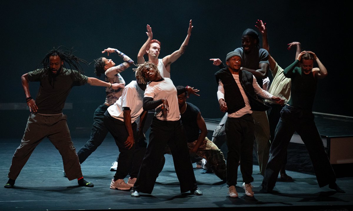 [critique] <a href="/BelindaMathieu/">Belinda Mathieu</a> « DUB », ou le ballet des danses urbaines bit.ly/dubdianor « DUB », ou le ballet des danses urbaines à la @maisondeladanse