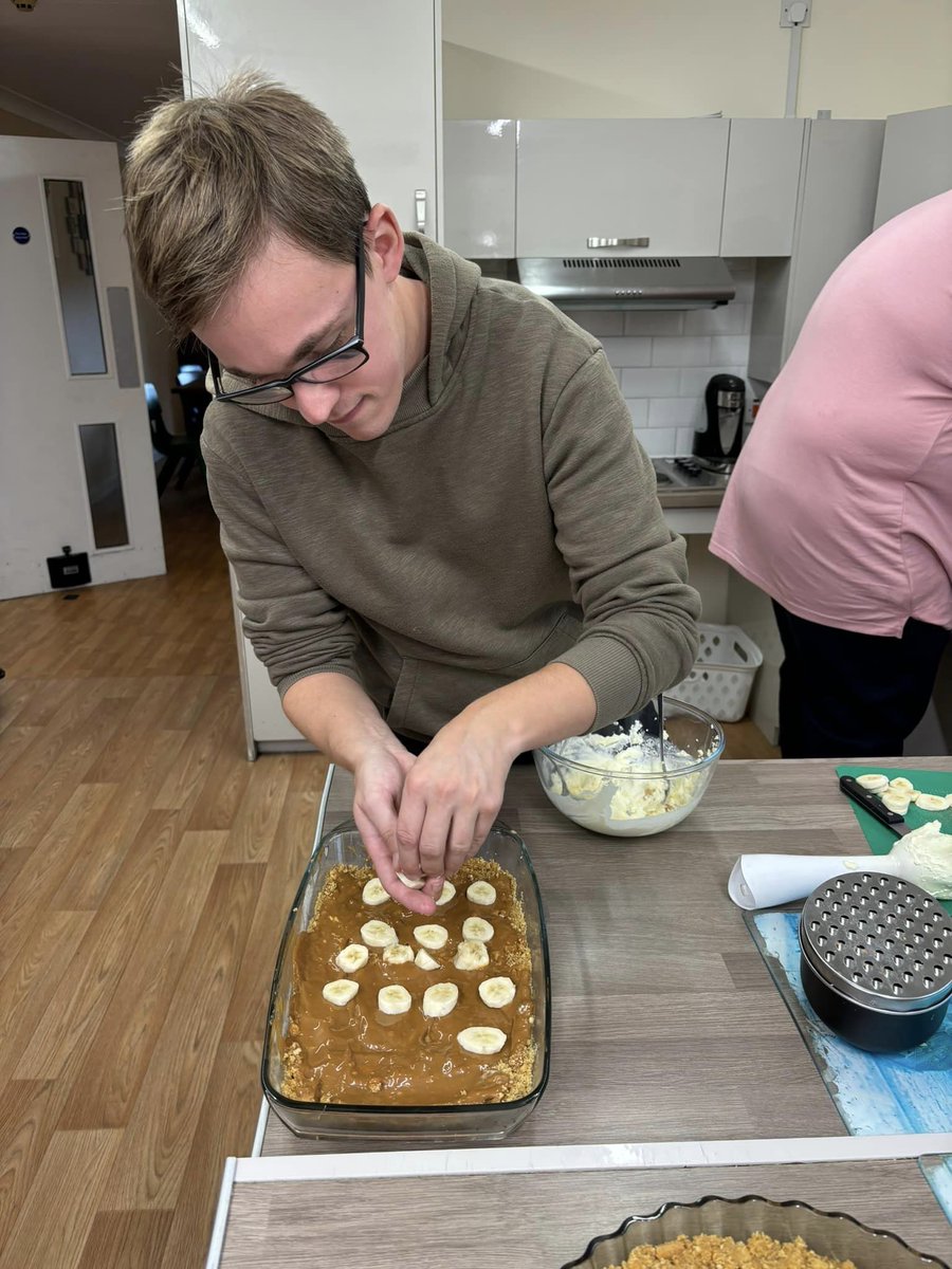 Kasbah_Kent's tweet image. Our Life Skills Access group have been back in the kitchen!

This week, Carrot and Corriander Soup with Banoffee Pie for desert, it was so delicious and big well done to the whole team. 👏 

#AdultSupport #DisabilitySupportGroup #AdultLearning