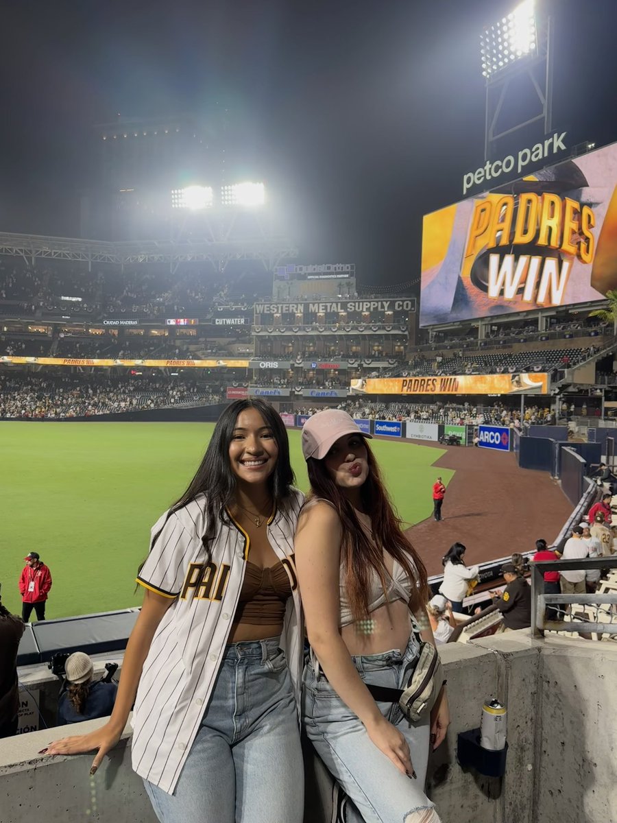 Aleni 🫰 tweet media