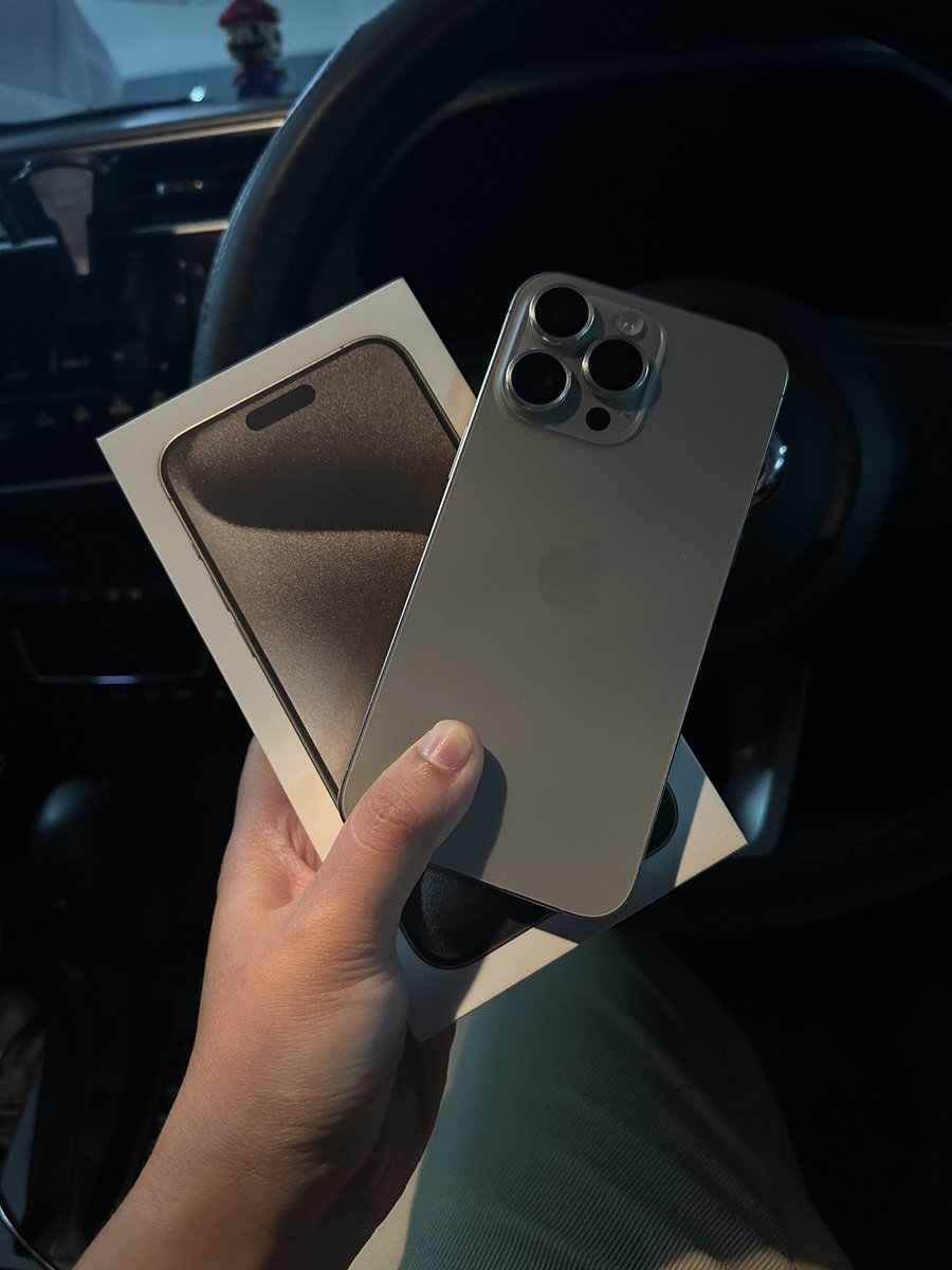 SpotlightGadget's tweet photo. بسم الله الرحمن الرحيم 

iPhone 15 ProMax
256gb Natural Titanium
Zp set non telco
Fullset box ori
Warranty  &amp; Switch insurans till Mac 2025
Free original new Zagg Casing 

Cod sekitar Bandar Segamat
Luar kawasan adjust postage

#spotlightgadget https://t.co/jb7d6ZYV01