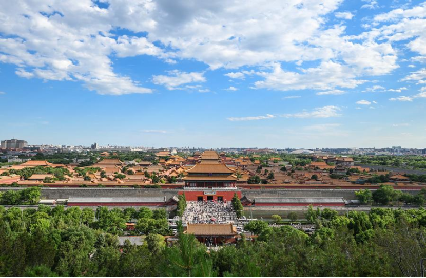 ChinaScience's tweet photo. China has witnessed a steady improvement in its #airquality over the past decade under consistent efforts to combat air pollution. #PRC75thAnniv #ChinaInsight

From 2013 to 2023, the PM2.5 density, a key indicator of air pollution, has dropped by 54% and the number of days with heavy pollution has also been reduced by 83%, official data showed.

In 2023, the PM2.5 density averaged 30 μg per cubic meter and the country aims to further decrease this number with a target annual-mean PM2.5 concentration of less than 25 µg per cubic meter in all cities by 2035, according to the 2023 guidelines released to comprehensively promote the development of a "Beautiful China".

The Chinese central government invests more than 30 billion yuan (about 4.23 billion U.S. dollars) in air pollution prevention and control each year, with the cumulative investment in recent years exceeding 200 billion yuan.