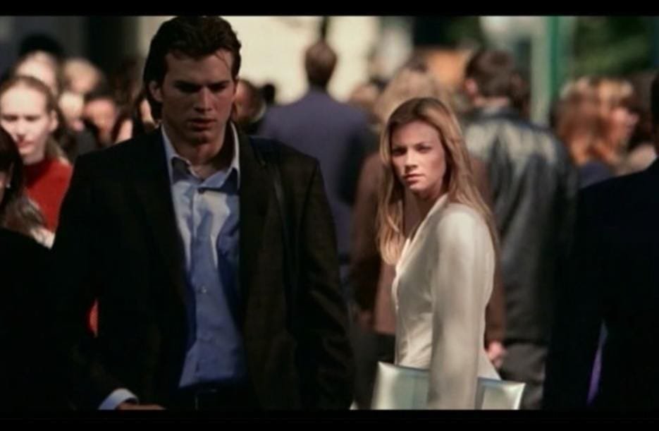 DT2ComicsChat's tweet image. #TheButterflyEffect 

The message of the movie?

You can't be with the girl of your dreams.

No matter how many times you go back, no matter what you change, no matter how much you want to save her...you can't. Time is gonna screw up your efforts.

Until you leave her alone.