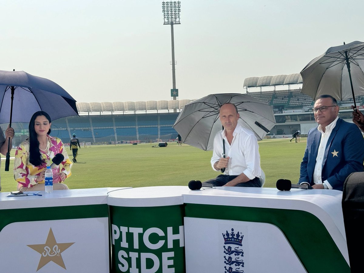 ZAbbasOfficial's tweet photo. It’s hot in Multan! With the lovely @nassercricket &amp; Aamer Sohail talking all things cricket. #PakvEng https://t.co/j4Ro3866AF