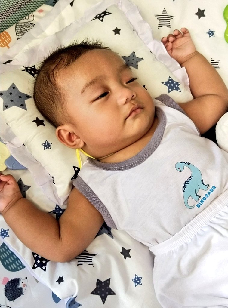 deepeedc's tweet photo. ✨Kapag tulog ang baby gustong gusto mong gisingin, kapag naman gising sarap patulugin 😆 https://t.co/lDRwj3vQPW