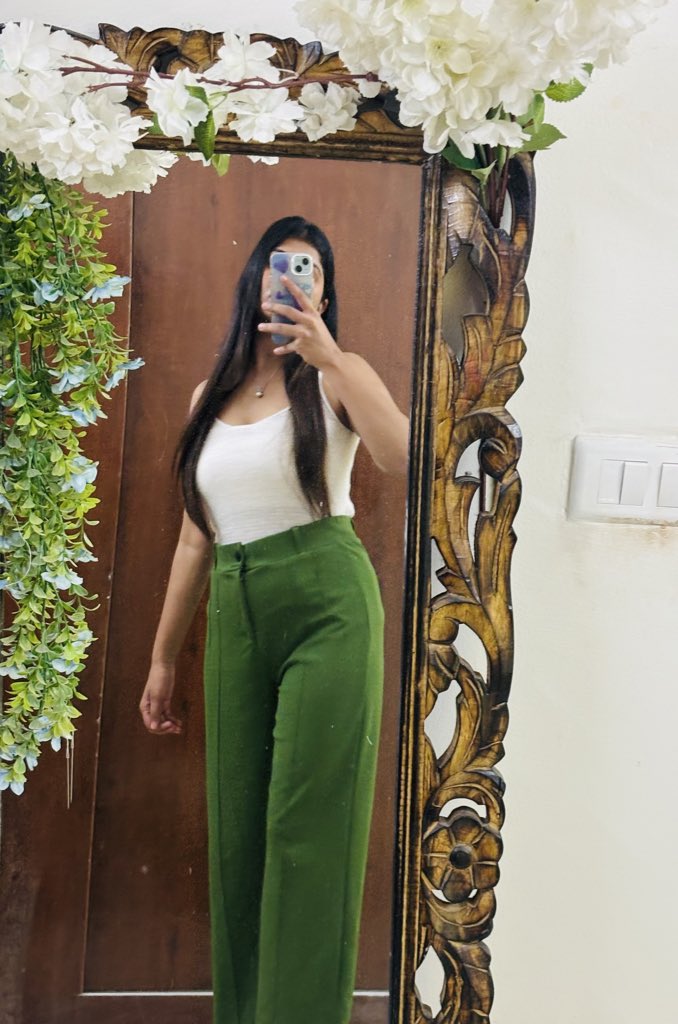 Moni_P_7's tweet image. Wednesday Look

#Officelook #Formals