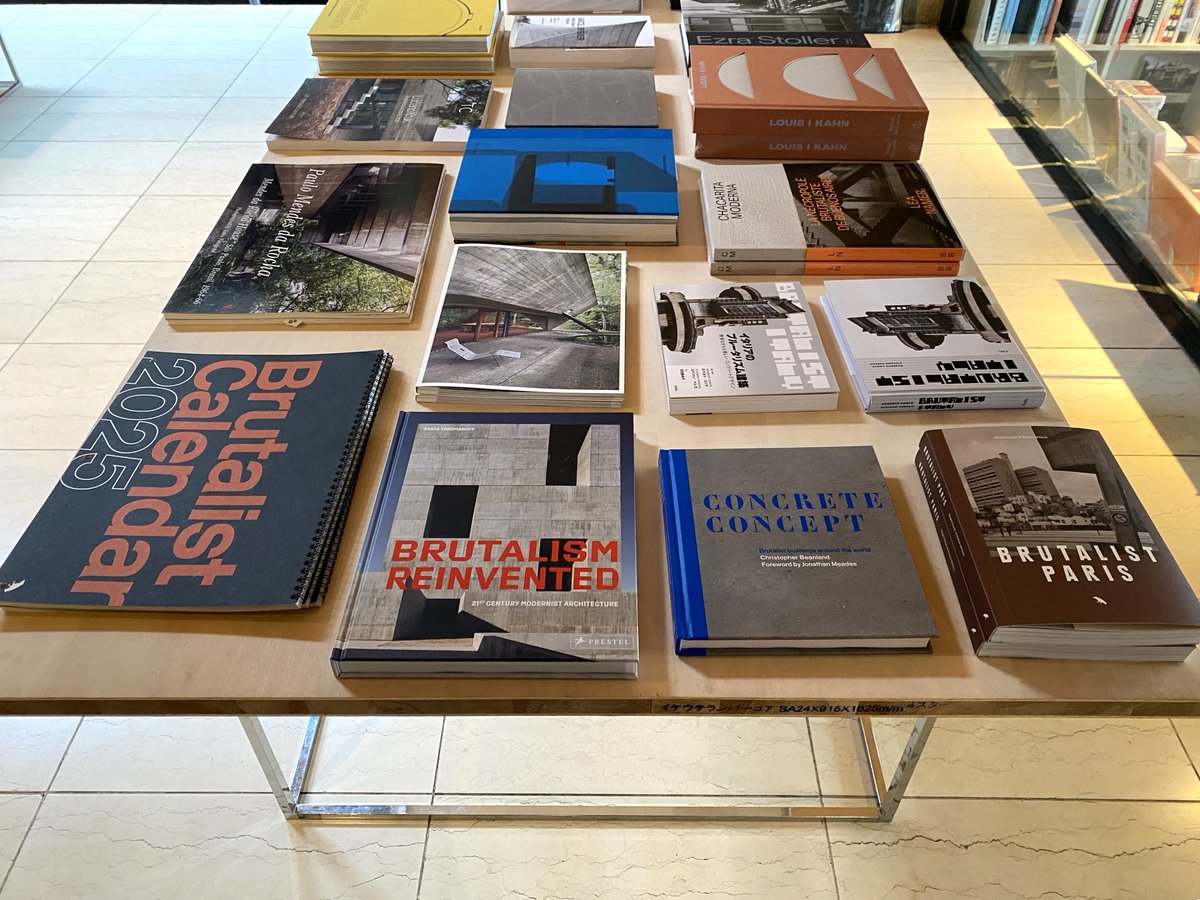 GA_Bookshop's tweet photo. こちらも売り場拡張ならではの並びです。時代を経てブルータリズムに関する書籍が出版される機会が増えました。
人気があるので入荷と売り切れが無限ループしています。

Brutalist Calendar 2025
https://t.co/c91A2vzngf

ツリーに続きます↓

EXPANSION!は10/13（日）まで！
#GAブッショは拡張中 https://t.co/v5bVZaZzcT