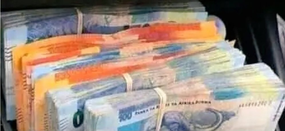 Smallodds1's tweet photo. 50 Retweets on my Pinned Post I will Share Vouchers🎉🔥🎉 https://t.co/qYuvA6uSDg