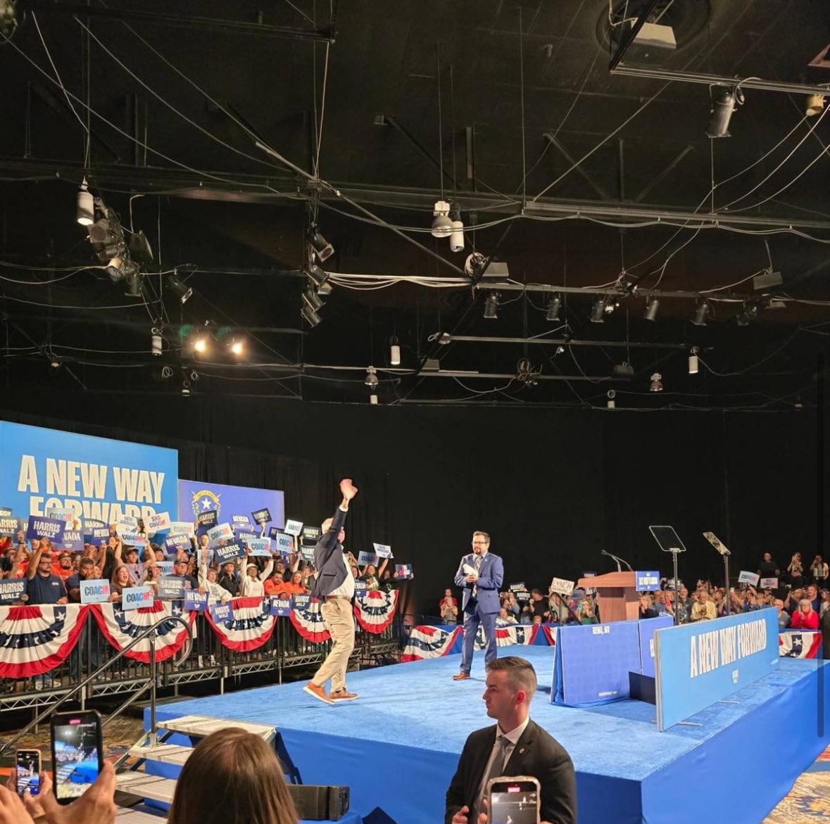 Teamsters533's tweet photo. We are proud of 533 member &amp; Teamsters LGBTQ+ VP Andrew Rivas. He had the honor of introducing VP candidate @GovTimWalz at tonight's rally. He did such a great job that @edhelms stopped to give Andrew kudos. ✊ https://t.co/Ek1S36kXaG