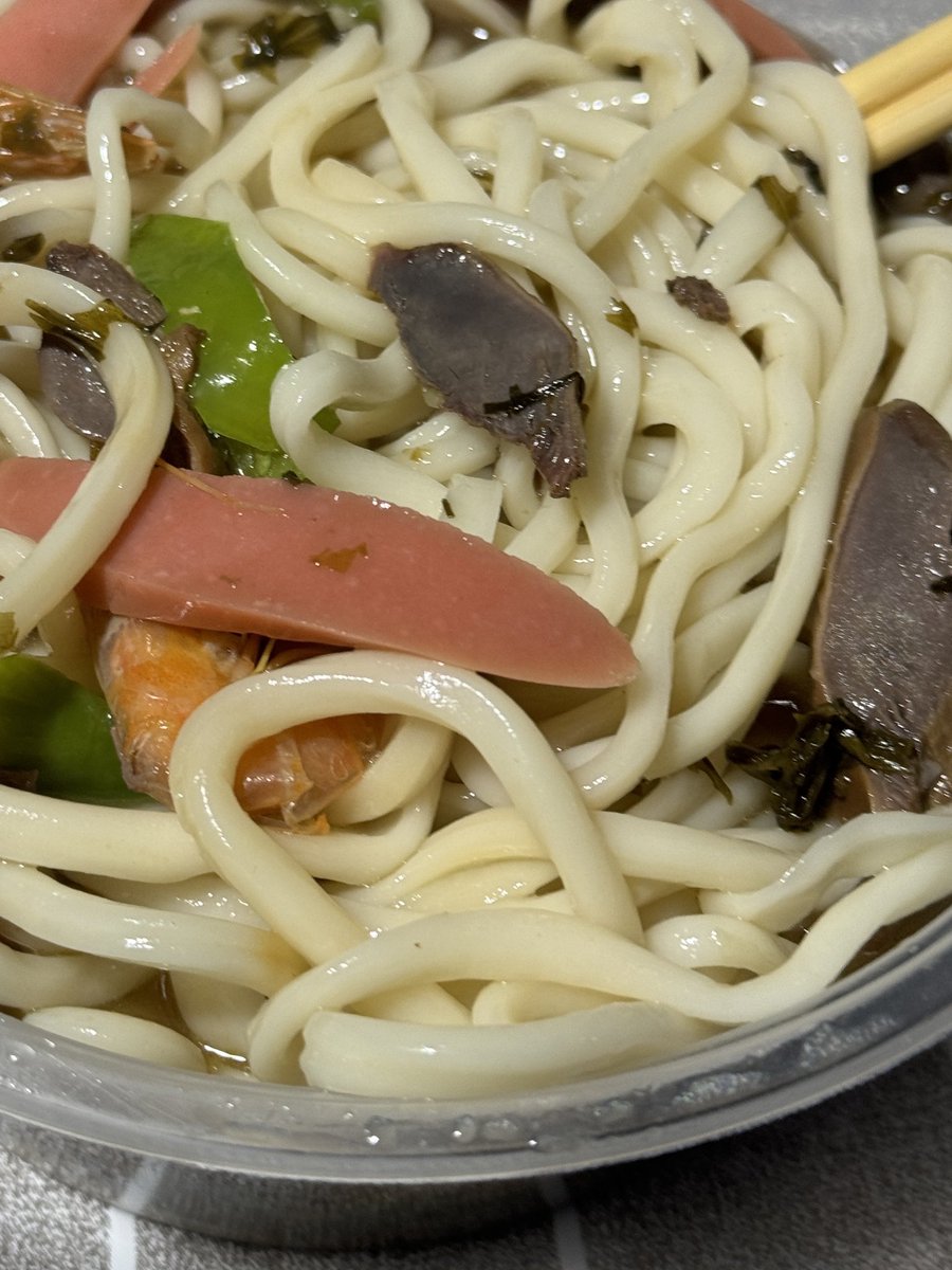 [241009]  {1.31 PM CST} 

#WINWIN 

Time to eat~ 

#윈윈버블 #董思成