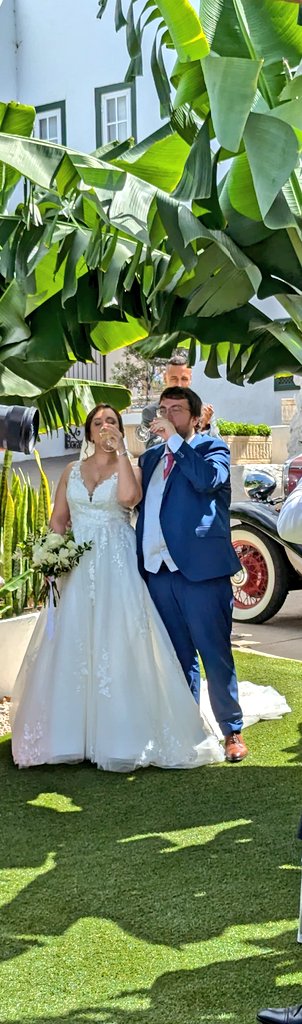 Winuefication's tweet photo. Aún no proceso el que fue el mejor día de nuestras vidas. ❤️💍

Te adoro, @Santx0 https://t.co/ZAbx17Xy8Y