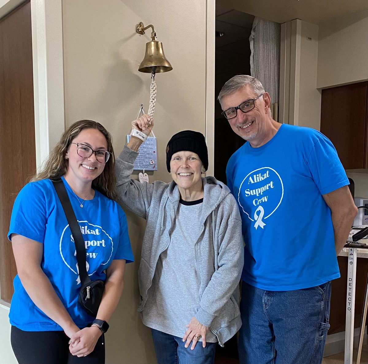 JVINCIVISION's tweet photo. Yesterday was Quite the Day to Celebrate🎉 Not only our Wedding Anniversary of 29 Years;  but Alison got to “Ring the Bell celebrating her Last Chemotherapy battling Ovarian Cancer since May. 
Alison, I LOVE with You Now more than Ever &amp; being “By Your Side❗️❤️🙏 https://t.co/dUFDWedsa2