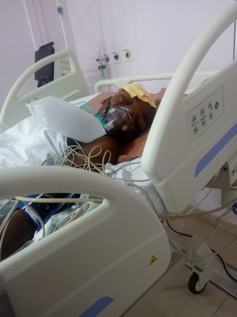 Habari,Kuna mtoto amelazwa hospital ya Benjamin  matibabu yake yamefikia zaidi ya 1ml na hana wazazi anaishi na Bibi yake  naomba kupitia ww ikiwezekana uposti kwako huyu mtoto apate chochote kwa kupitia familia ya x aweze kumudu matibabu yake huyu +255629114454/0766506080