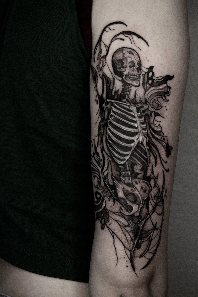 hallowkatt's tweet photo. Anyways my tattoo page is @spiritfoxtattoo on IG 👉👈

Here are a couple pieces and one WIP as of recently! https://t.co/RsmhbHeBOV