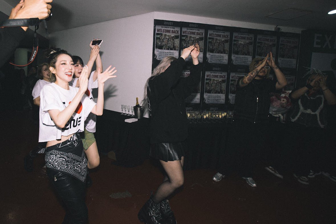 krungy21's tweet image. 서울 공연이 끝나고 난 뒤🥂🥳👏🏻👏🏻👏🏻 
함께 해주셔서 감사합니다😍🙏🏻