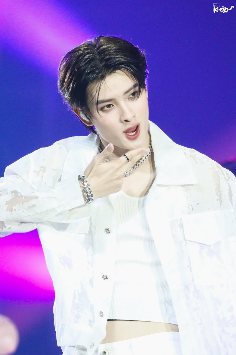 Kuromeowxo's tweet image. ท่านมีเมตตากับเรามาก 🫠

#KHUNPOL 
#BUSbecauseofyouishine
#BUS_KnockKnockKnock_Korat