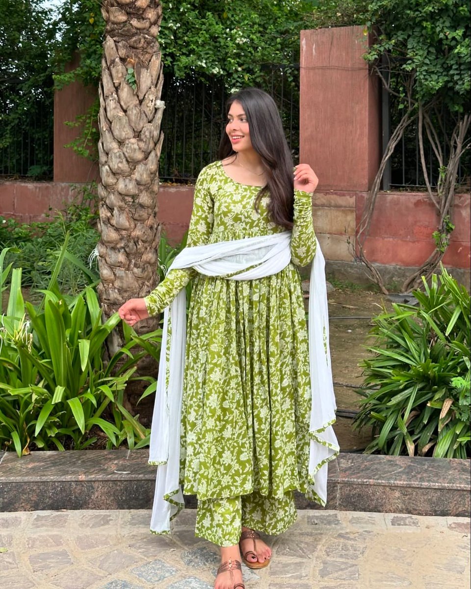 Shoopamofficial's tweet photo. You can never be overdressed or overeducated.

Join our WhatsApp group for exclusive updates: https://t.co/OOvPvHjuBc

#newarrivals #newcollection #fashion #downloadnow #shopping #shoopamofficial #dresses #kurti #kurticollection #Arrival #onlineshopping #outfit #newarrivals2024 https://t.co/6qPLf4MZlU