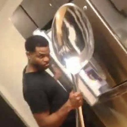 “Minta takaran sendoknya Kak…”

1 sdm = 15 ml. 1 sdm = 13,75 gram. 1 sdt = 4.8 gram. 1 cup = 240 ml = 240 cc. 3/4 cup = 180 ml = 180 cc. 2/3 cup = 160 ml = 160 cc. 1/3 cup = 80 ml = 80 cc.