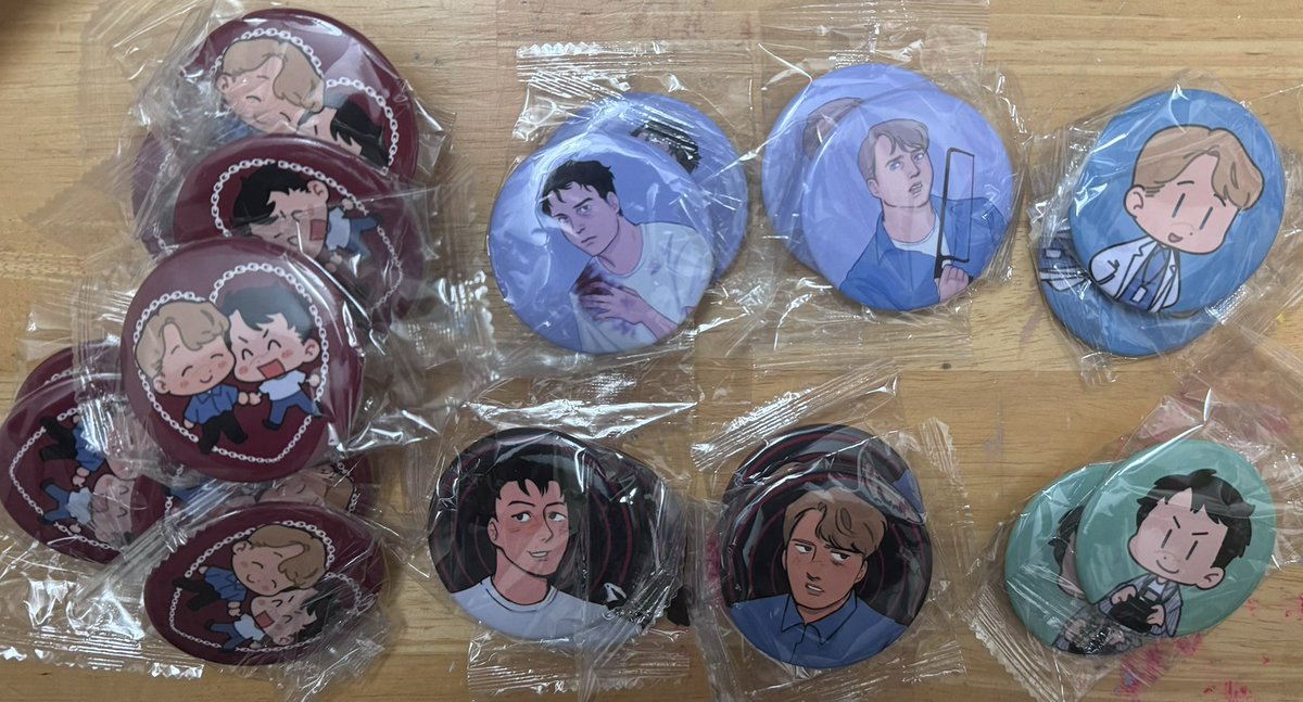 sonateabs's tweet photo. chainshipping buttons :) https://t.co/xu8d2CiTua