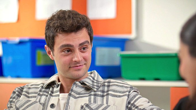 blvcom's tweet photo. 👫 La ficción #Hermanos8Oct de @antena3com registró 1.871.000 ESPECTADORES ÚNICOS (AA). 

➡️ La serie turca consiguió 903.000 espectadores de audiencia media y el 12.3% de cuota de pantalla.

#Audiencias 📺📊 https://t.co/xyu2co0Tyf