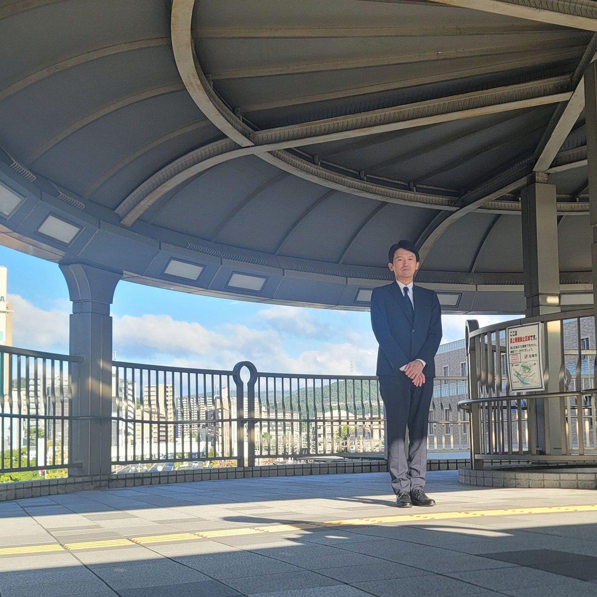 今朝は、宝塚駅付近で街頭活動を行いました。
通勤などでお急ぎのところ、沢山のお声掛けありがとうございます。

そして、【公式】さいとう元彦応援アカウントなどを見て、駆けつけていただき、嬉しく思いました。

決して私１人ではないということを改めて感じました。

ありがとうございます！